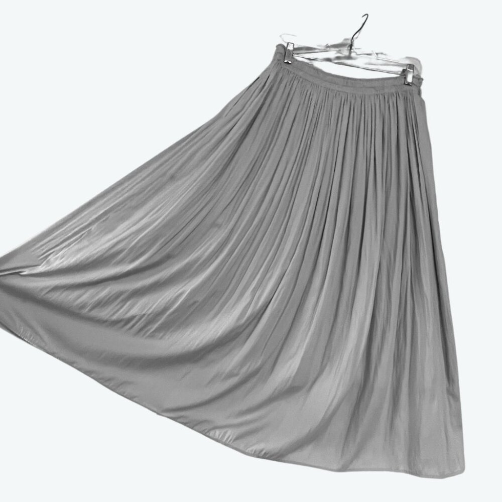 Uniqlo Midi Skirt - with pockets!